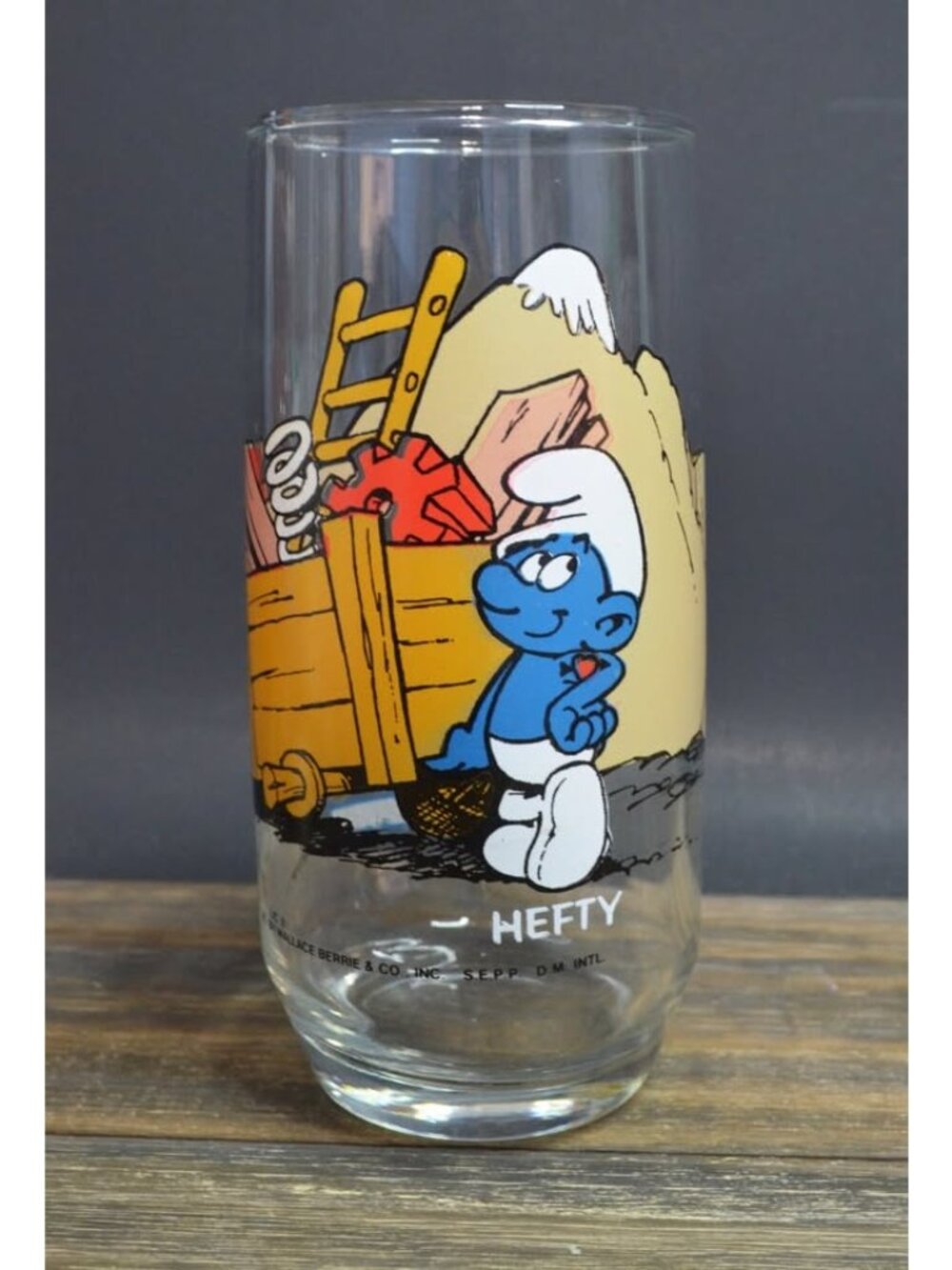 1982 Hefty Smurf Glass Peyo Wallace Berrie